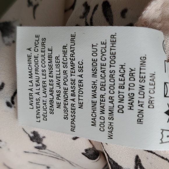 Blush pink floral Reitmans top in size XL, NWT - Picture 7 of 7